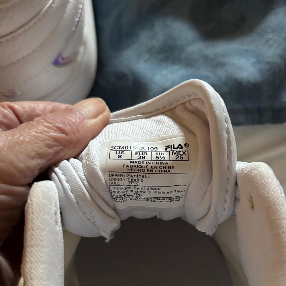 Fila Classic White Leather Sneakers - Picture 2 of 13